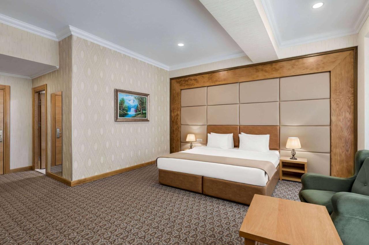Wyndham Baku 호텔 외부 사진